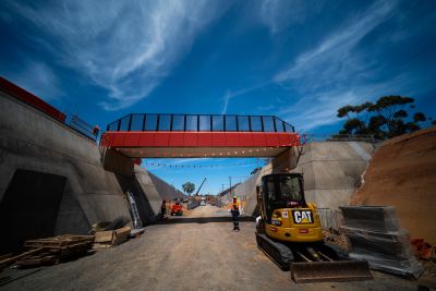 Photo of Oaklands shared pedestrian and cyclist bridge